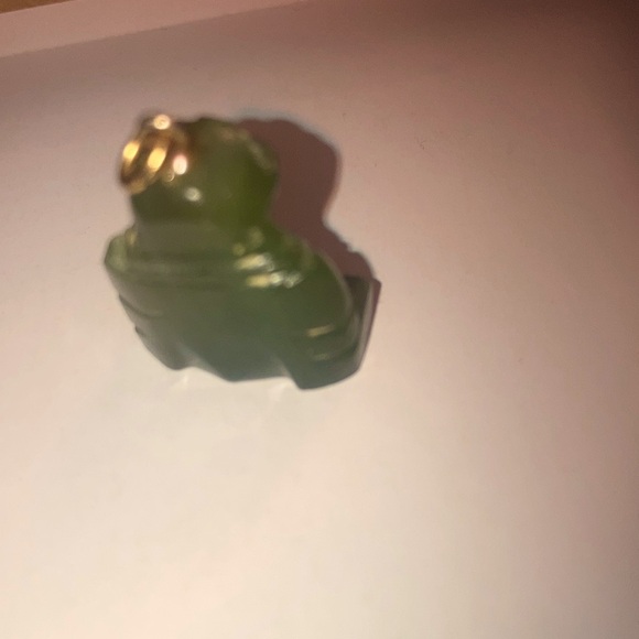 Vintage jade carved Buddha pendant - Picture 2 of 7